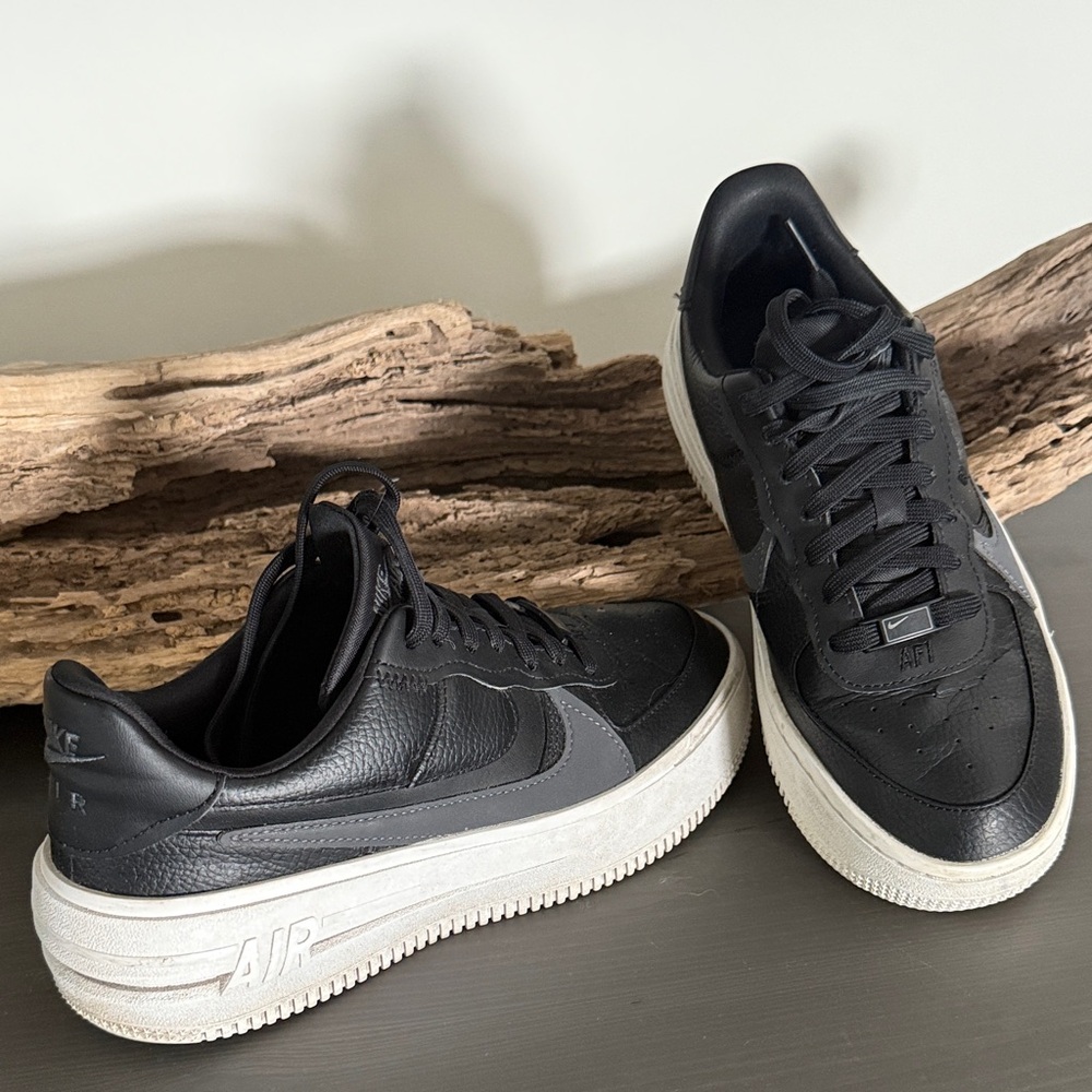 Nike Air Force 1 platform sneaker